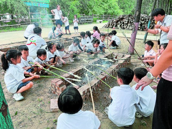 融易富配资 百余名小学生体验别样劳动课
